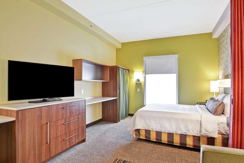 Home2 Suites By Hilton Charlotte Airport Room photo